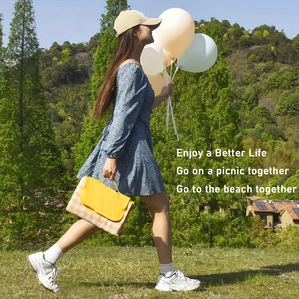 Outdoor Essentials | Waterproof Picnic Blanket with Sand-Resistant Surface | Lightweight & Foldable Mat for Comfort 3