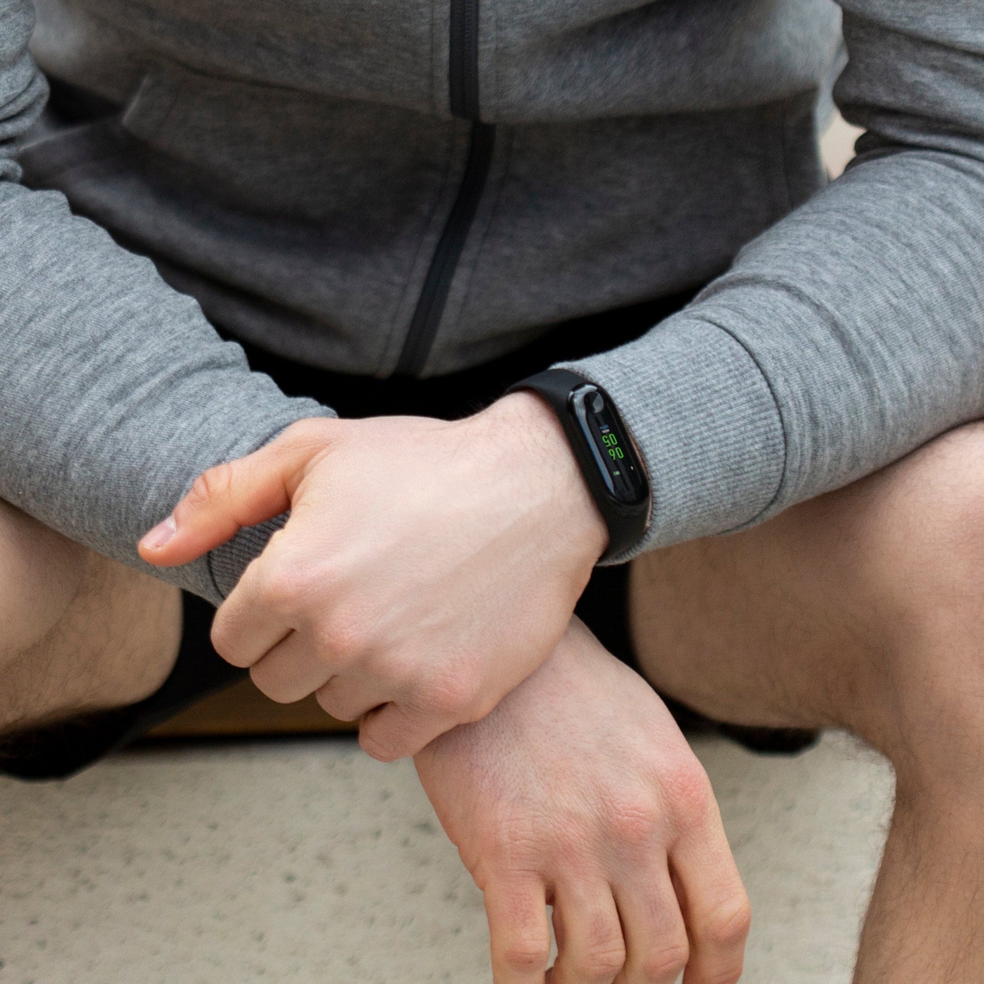 Smart Fitness Tracker | Advanced Activity Monitor with Real-Time Tracking | Sleek Design for Everyday Health Management 1