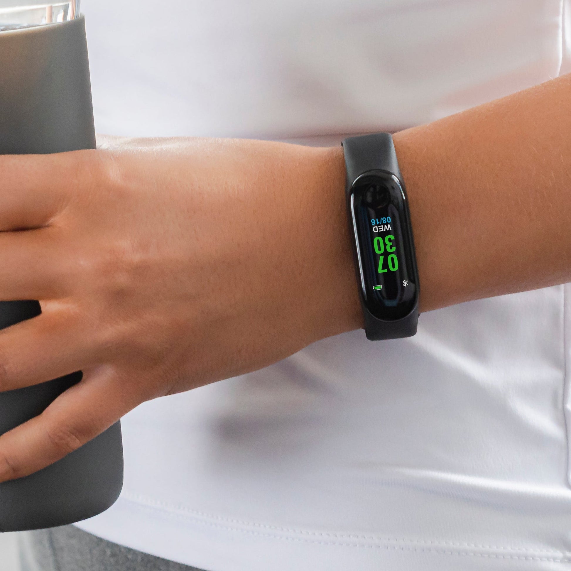 Smart Fitness Tracker | Advanced Activity Monitor with Real-Time Tracking | Sleek Design for Everyday Health Management 3